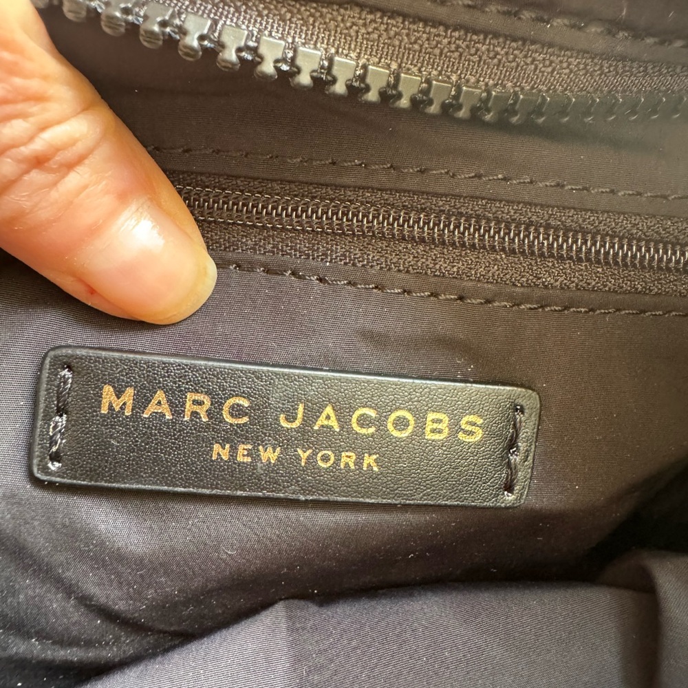 Marc Jacobs small quilted nylon crossbody - Picture 4 of 6